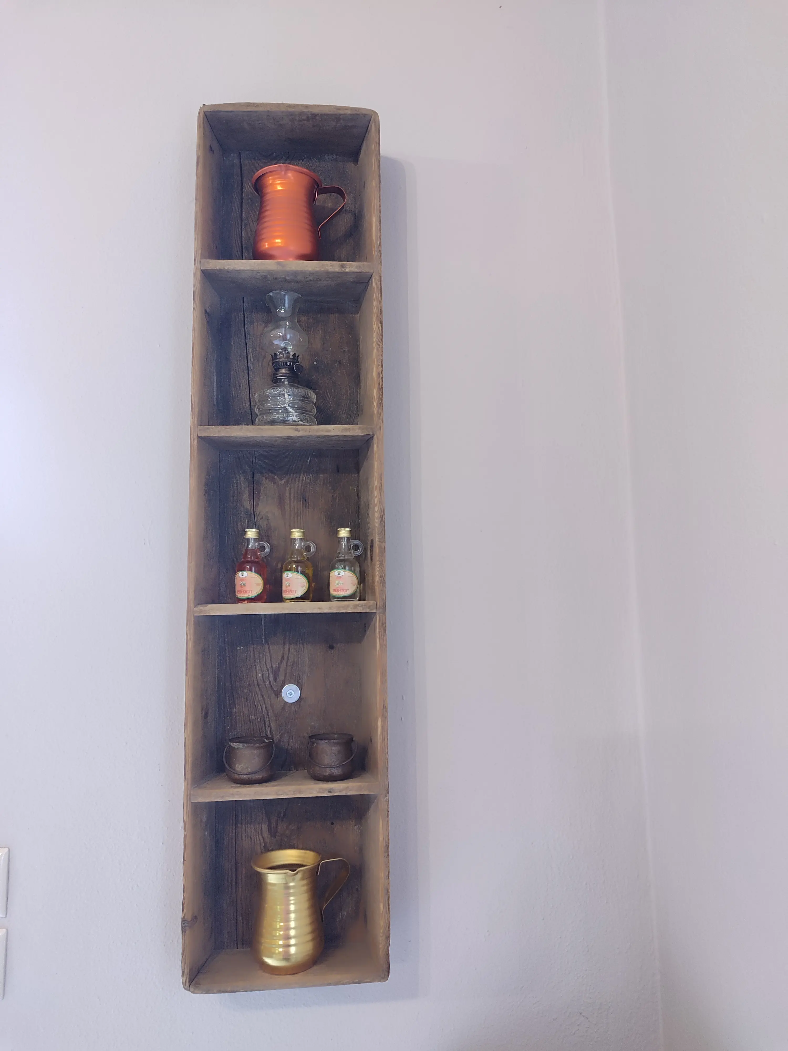 Εσωτερικός χώρος από την ταβέρνα Πεντέλεια