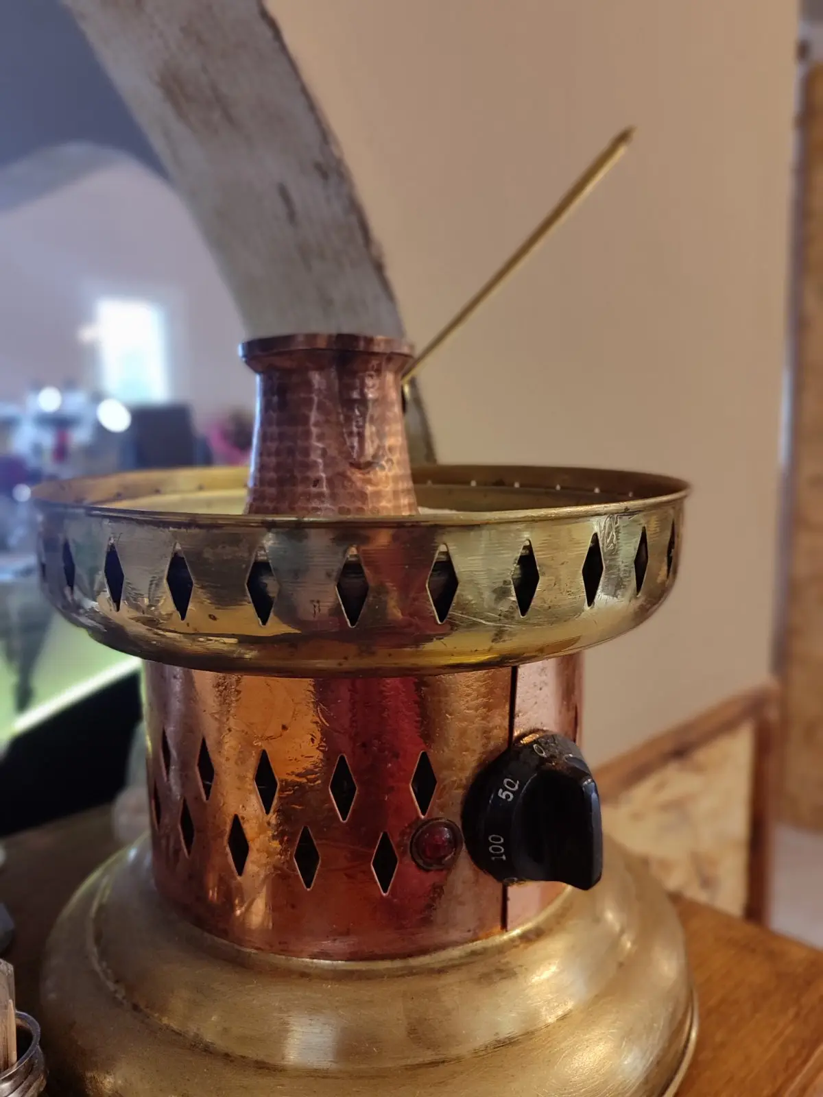 Εσωτερικός χώρος από την ταβέρνα Πεντέλεια